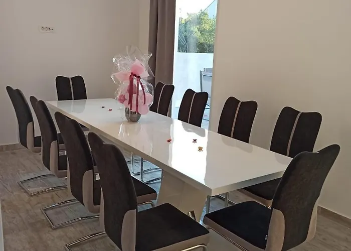 Family Friendly House With A Swimming Pool Biograd Na Moru, Biograd - 21582 בית נופש *