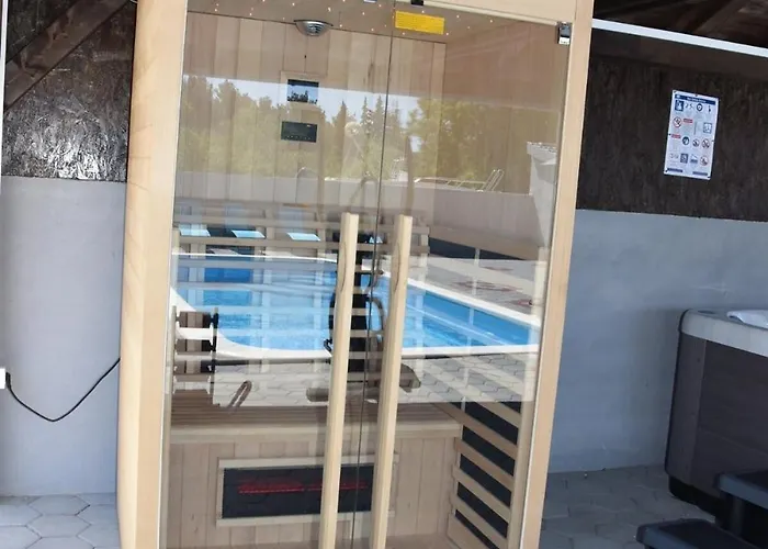 Family Friendly House With A Swimming Pool Biograd Na Moru, Biograd - 21582 בית נופש *